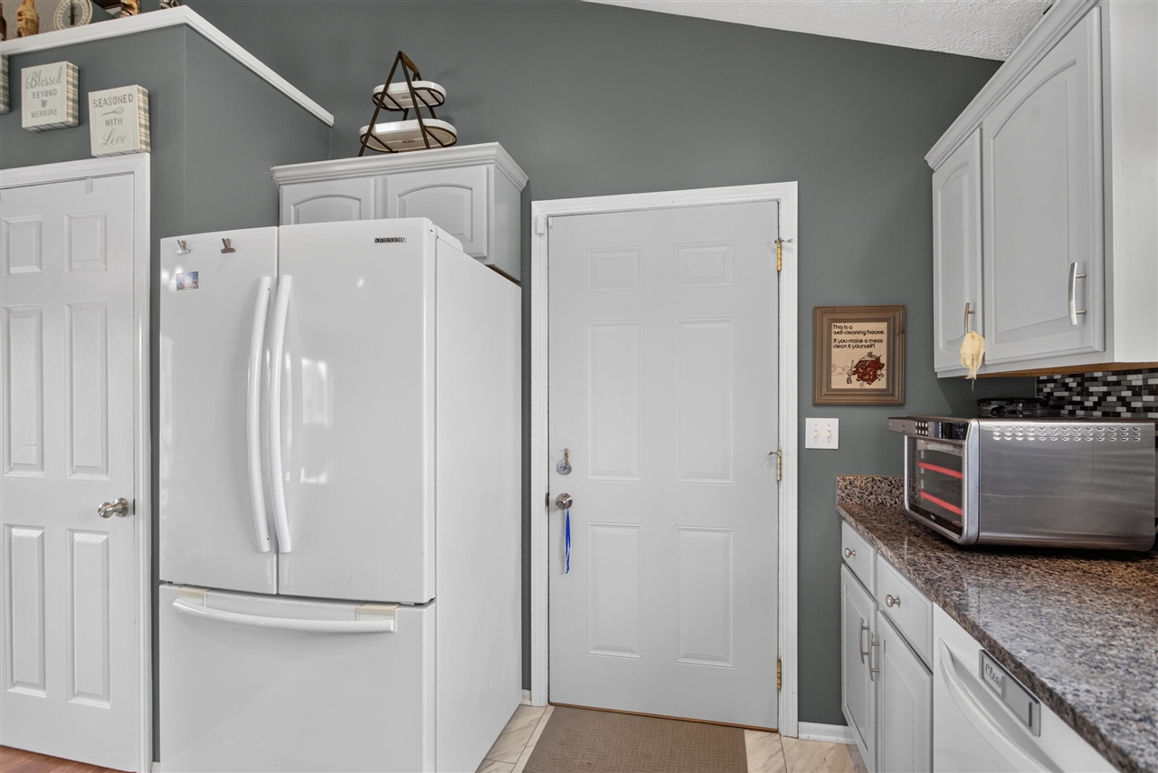 7070 Donegal Drive Property Photo 39