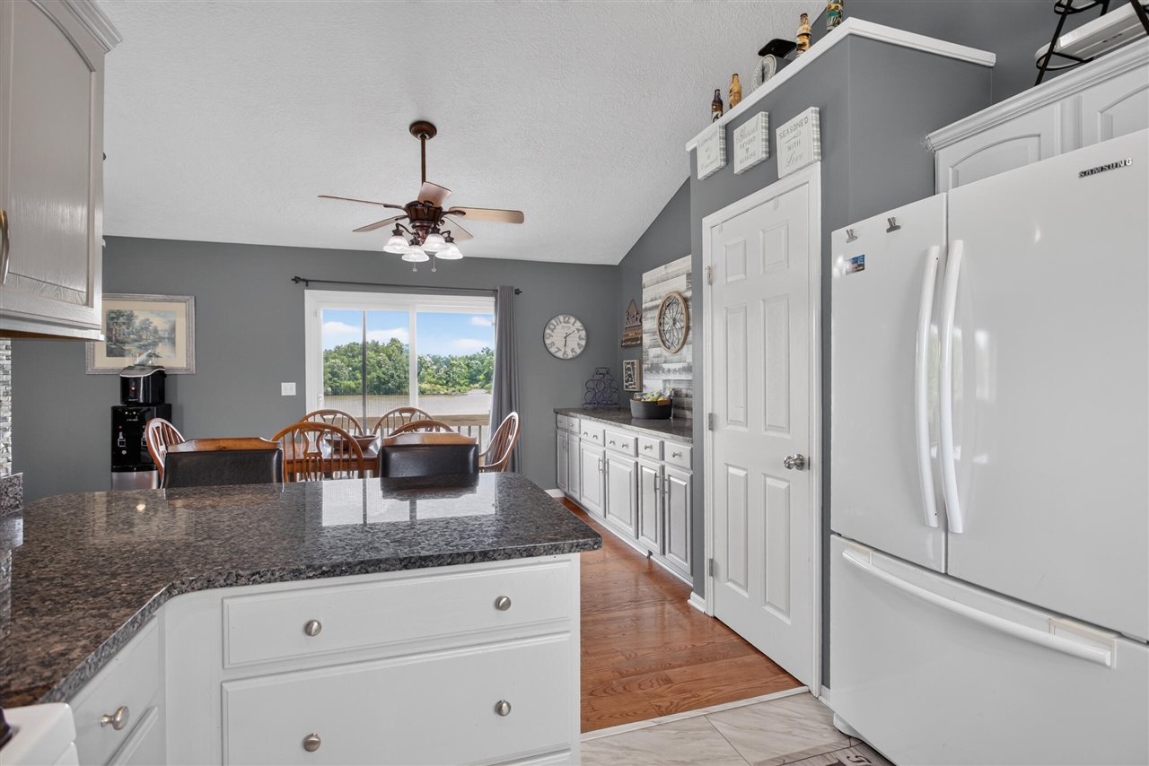 7070 Donegal Drive Property Photo 40