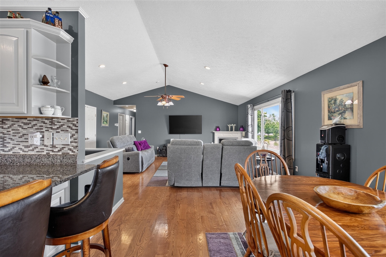 7070 Donegal Drive Property Photo 41