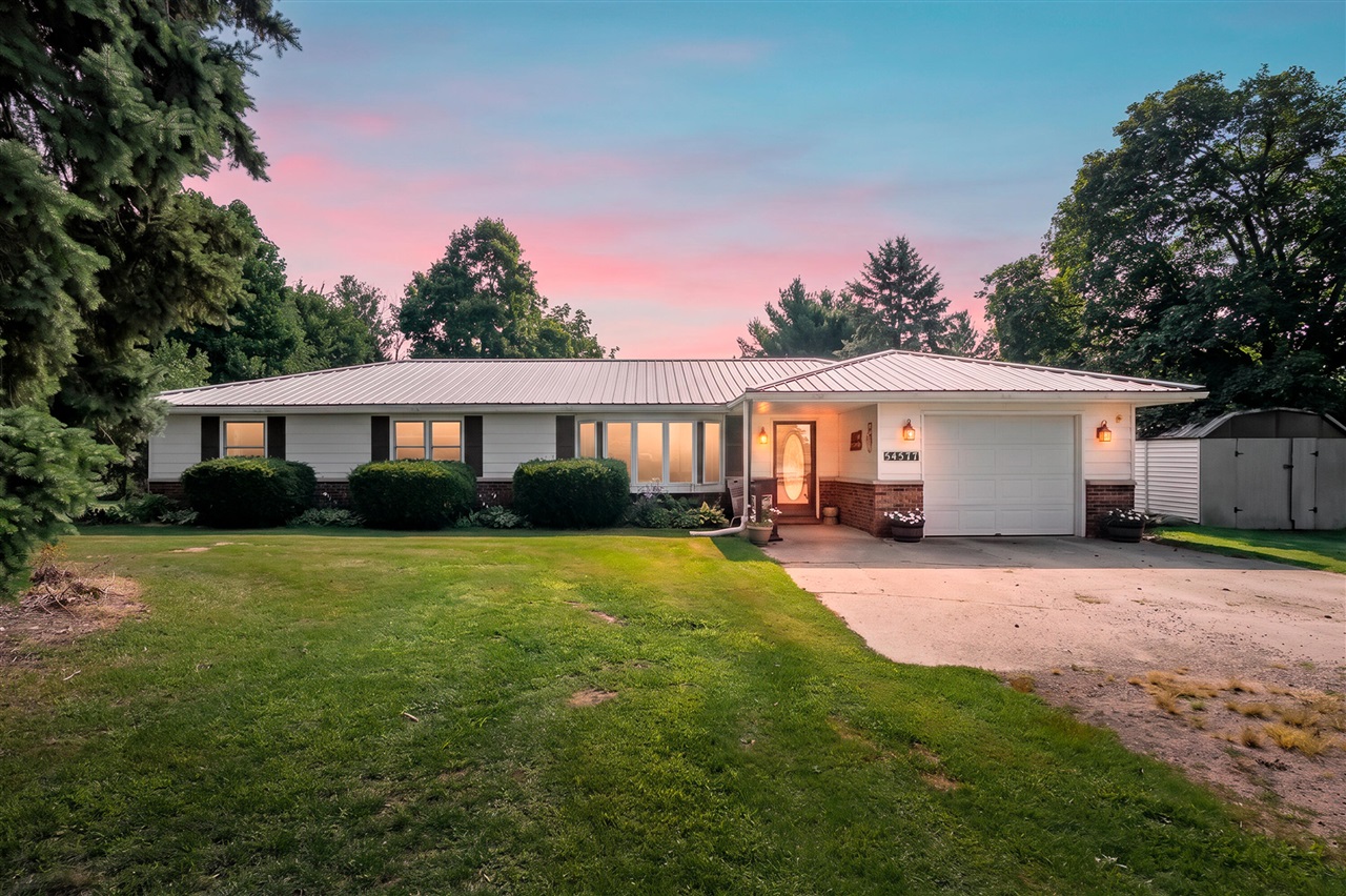 54577 Silver Street Property Photo 1