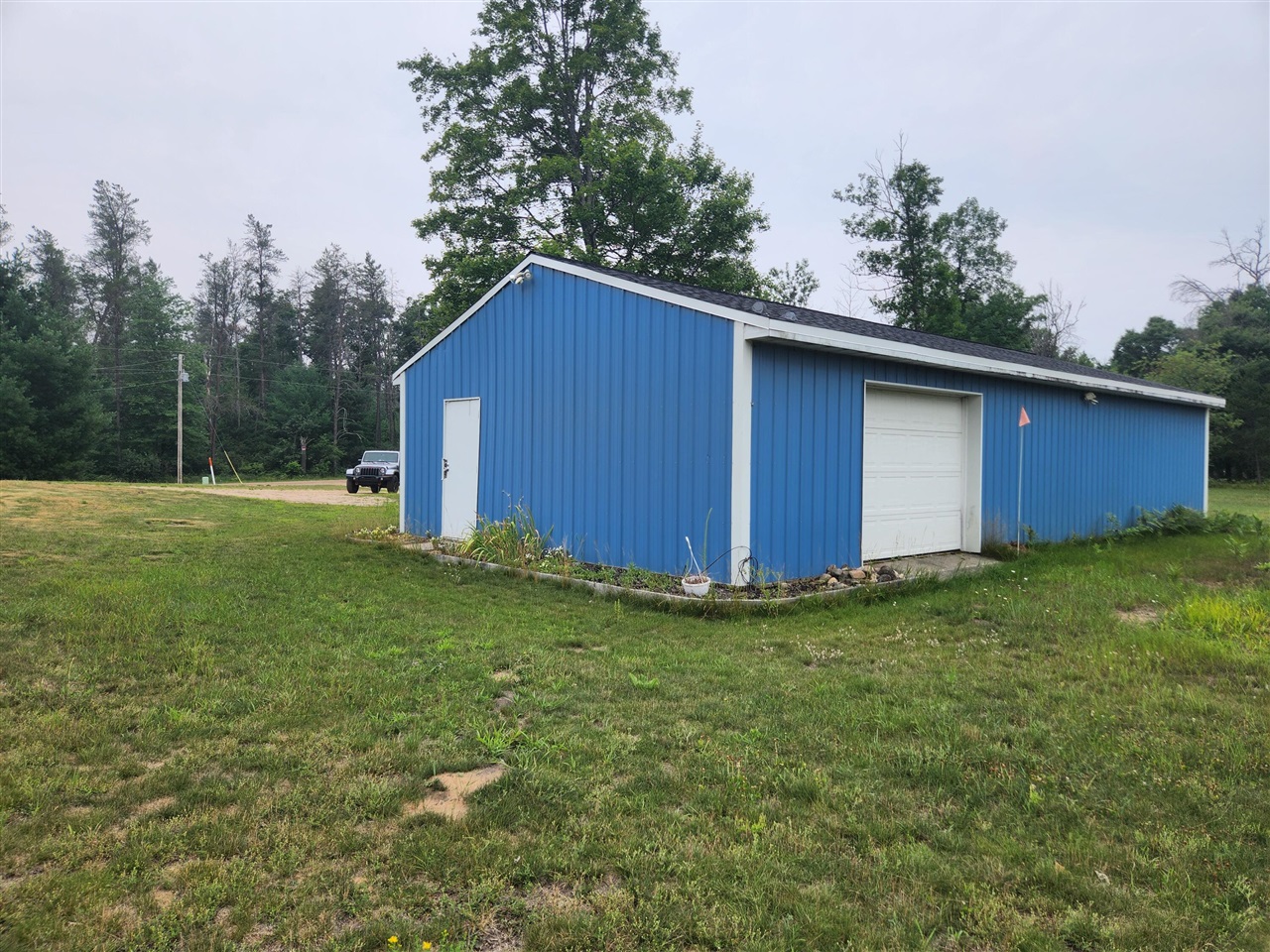 2368 E 10 Mile Road Property Photo 14