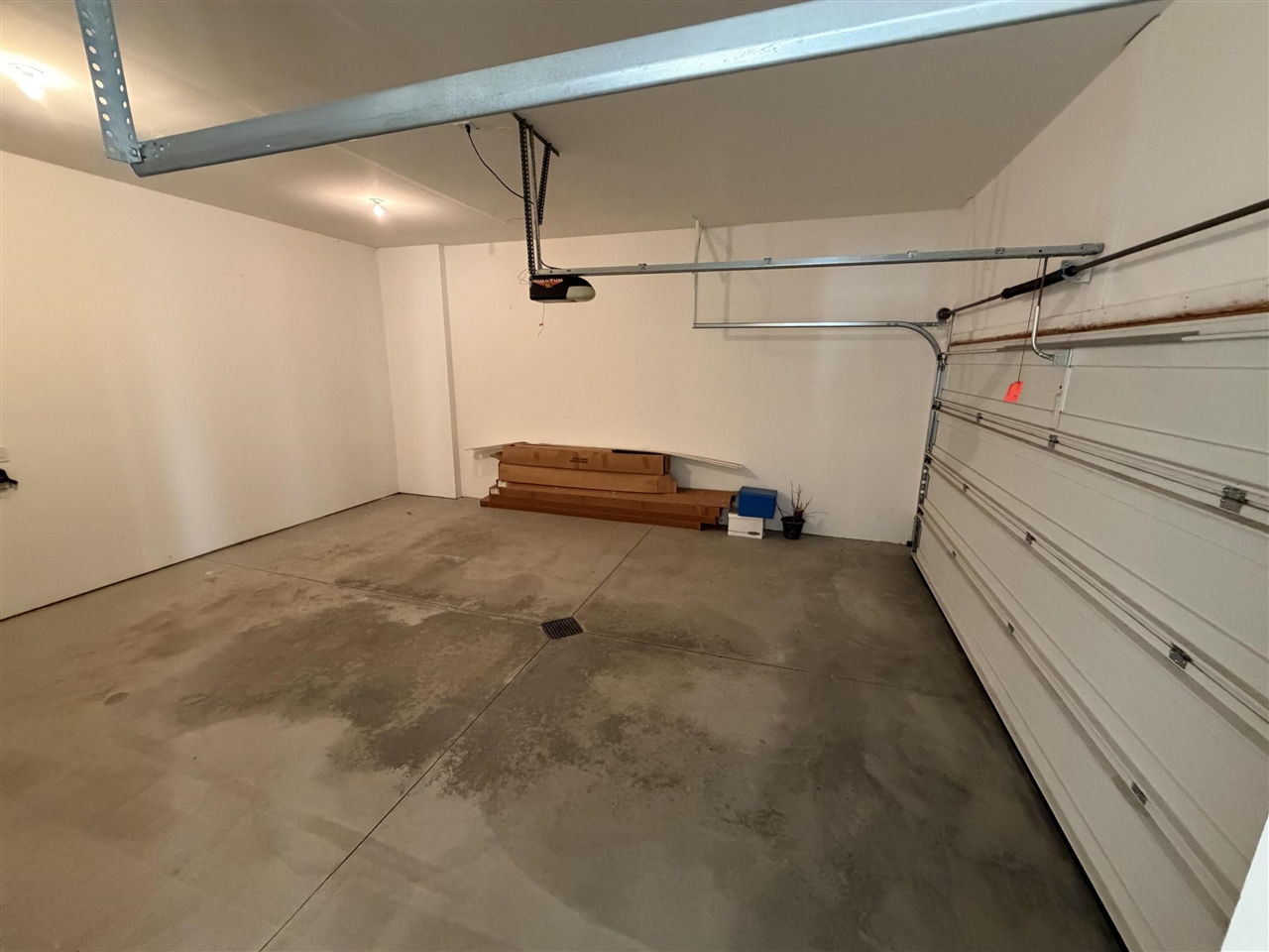 14993 Thoroughbred Run Property Photo 28