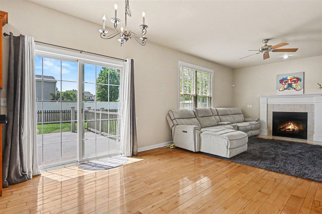 5229 Stapleton Drive Property Photo 8