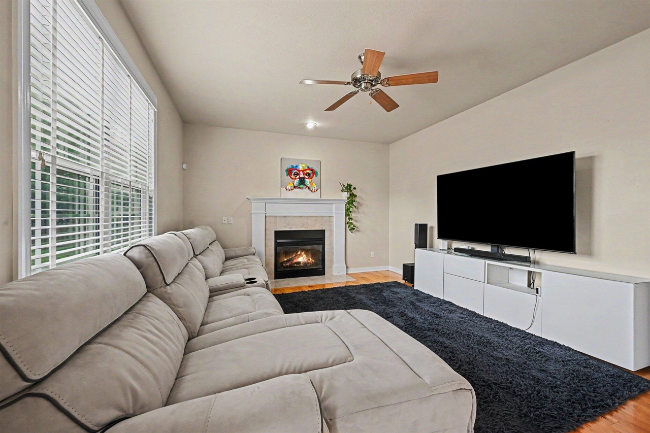 5229 Stapleton Drive Property Photo 9