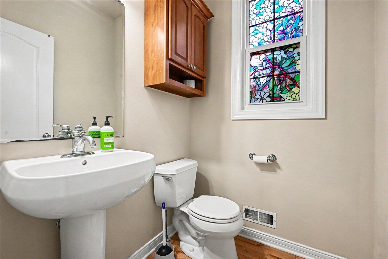 5229 Stapleton Drive Property Photo 14