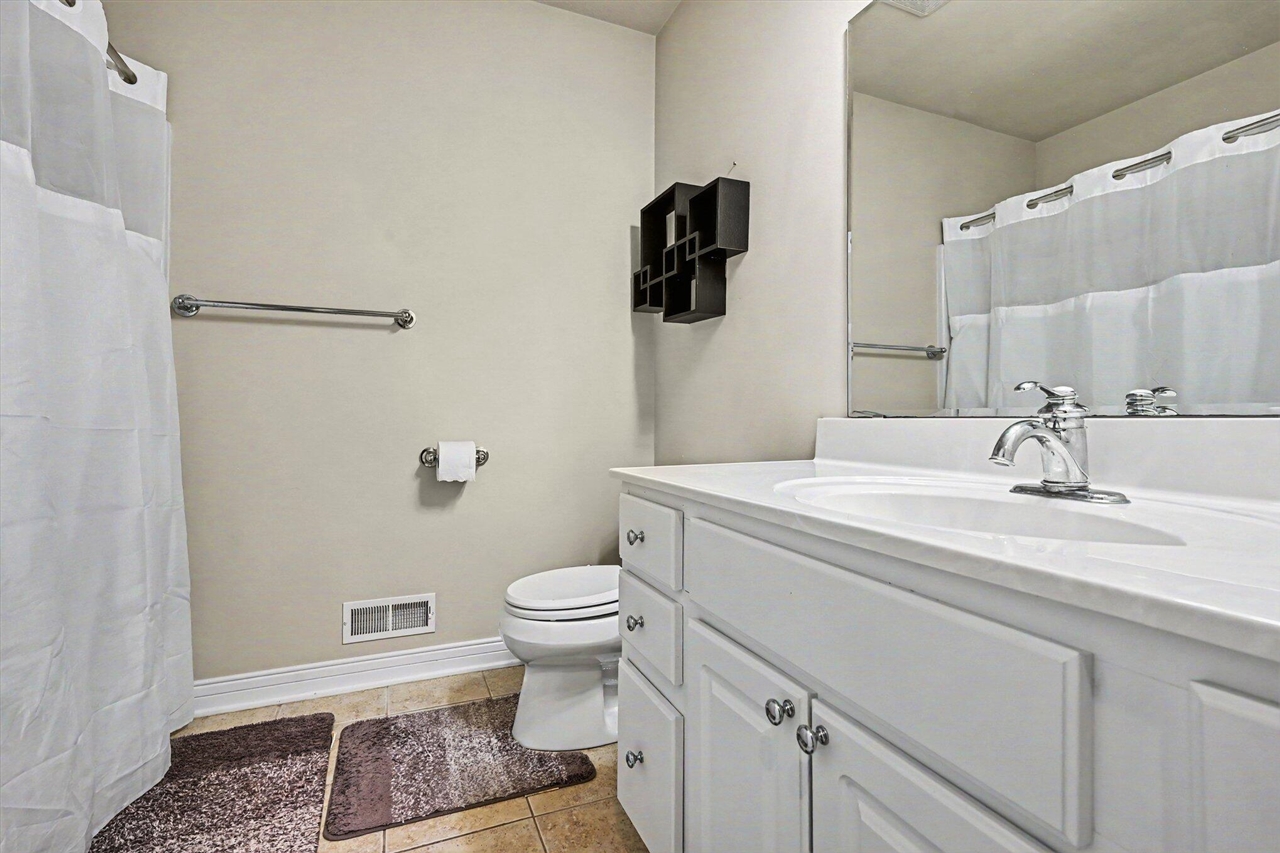 5229 Stapleton Drive Property Photo 25
