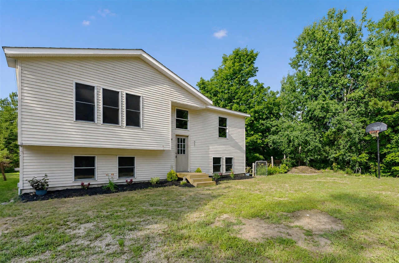 4241 Laming Circle Property Photo 3