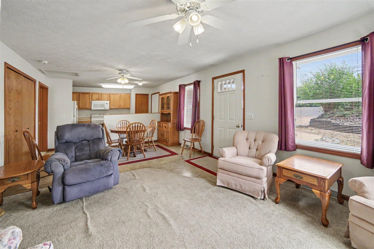 218 Devonwood Drive Property Photo 4
