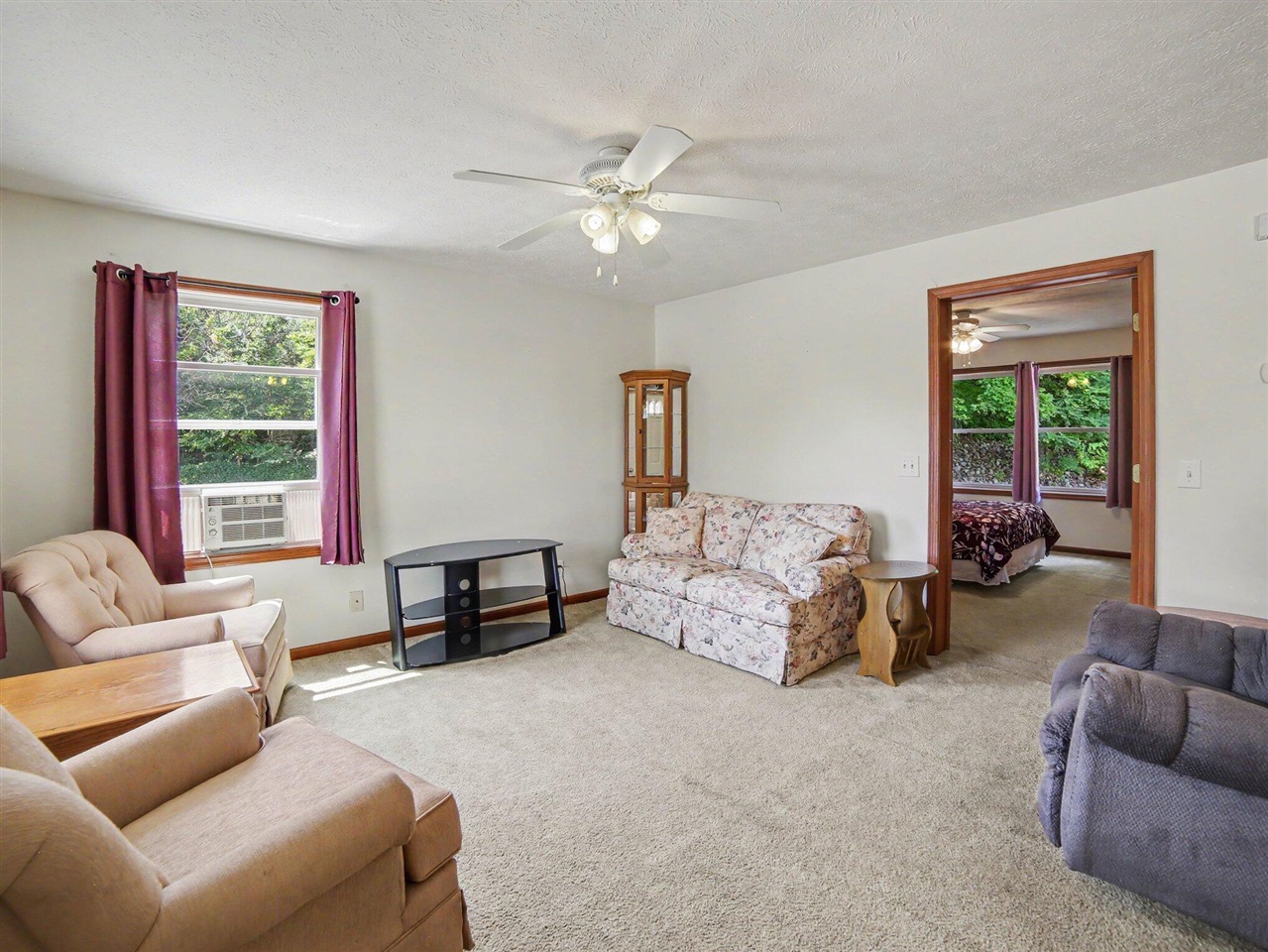 218 Devonwood Drive Property Photo 5