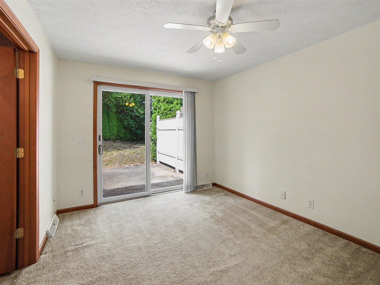 218 Devonwood Drive Property Photo 6