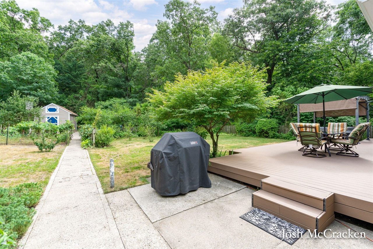 9665 Black Oak Drive Property Photo 10