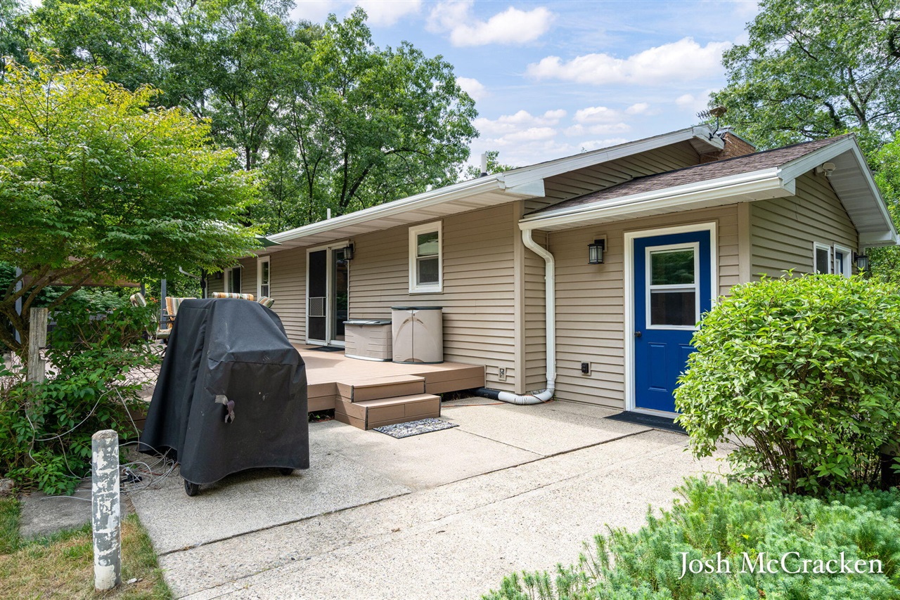 9665 Black Oak Drive Property Photo 12
