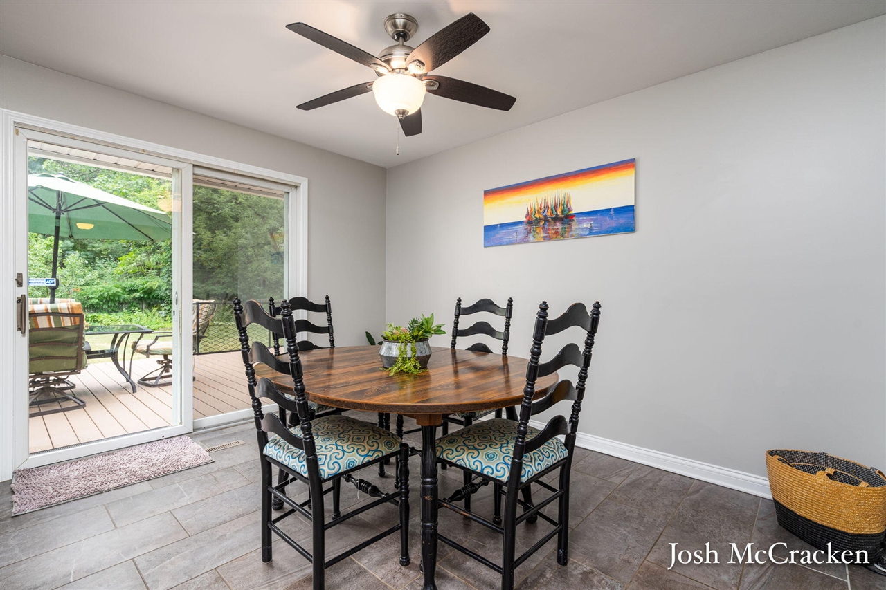9665 Black Oak Drive Property Photo 22