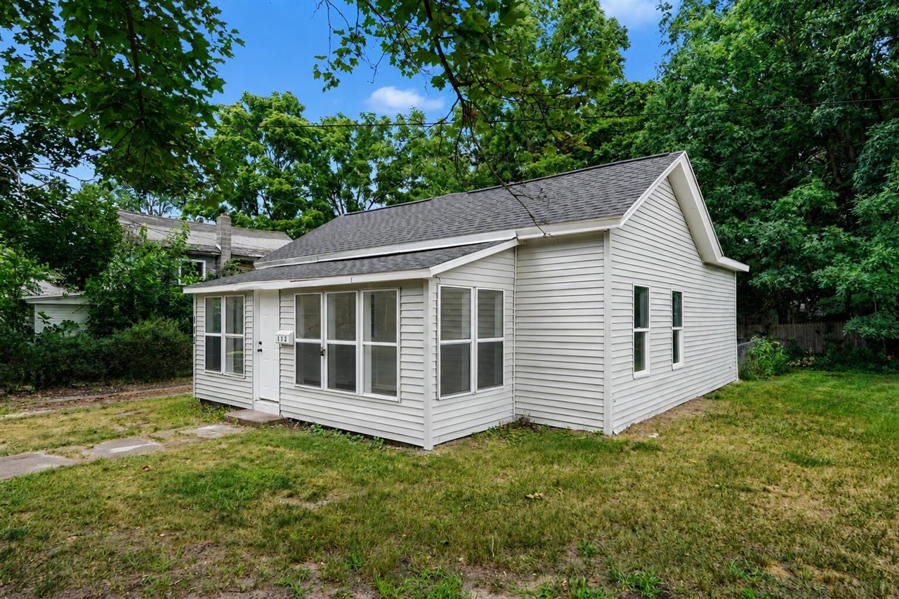 112 S Irving Street Property Photo 1