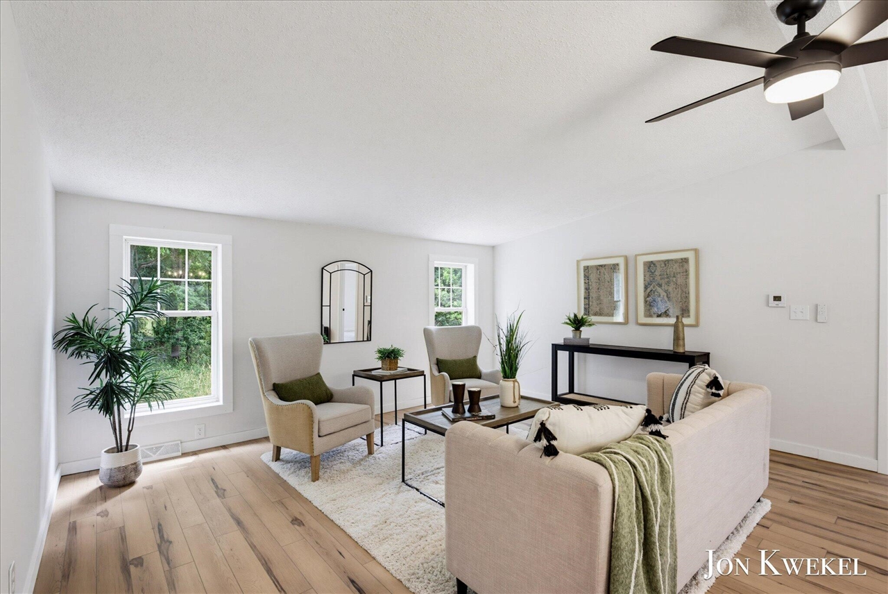 8636 Maple Road Property Photo 12