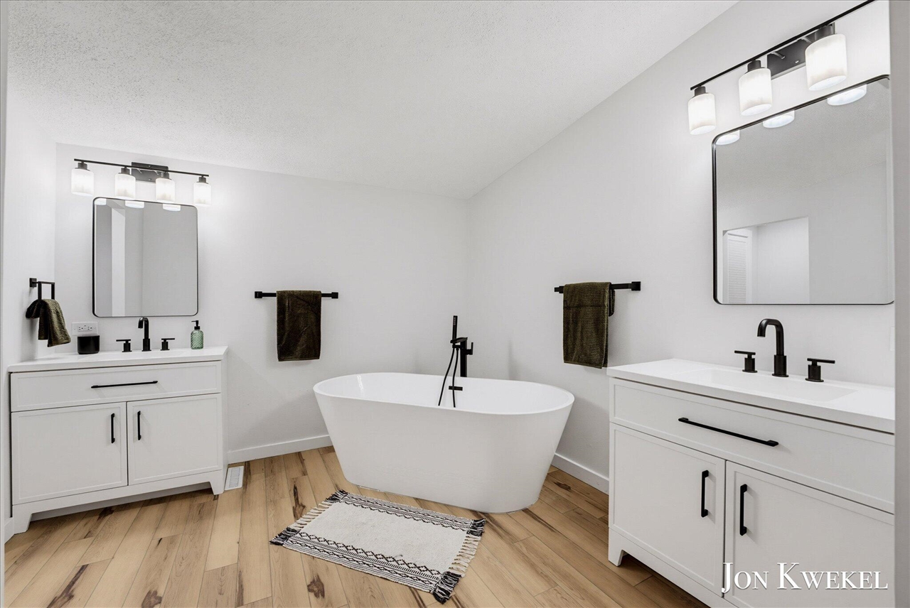 8636 Maple Road Property Photo 19