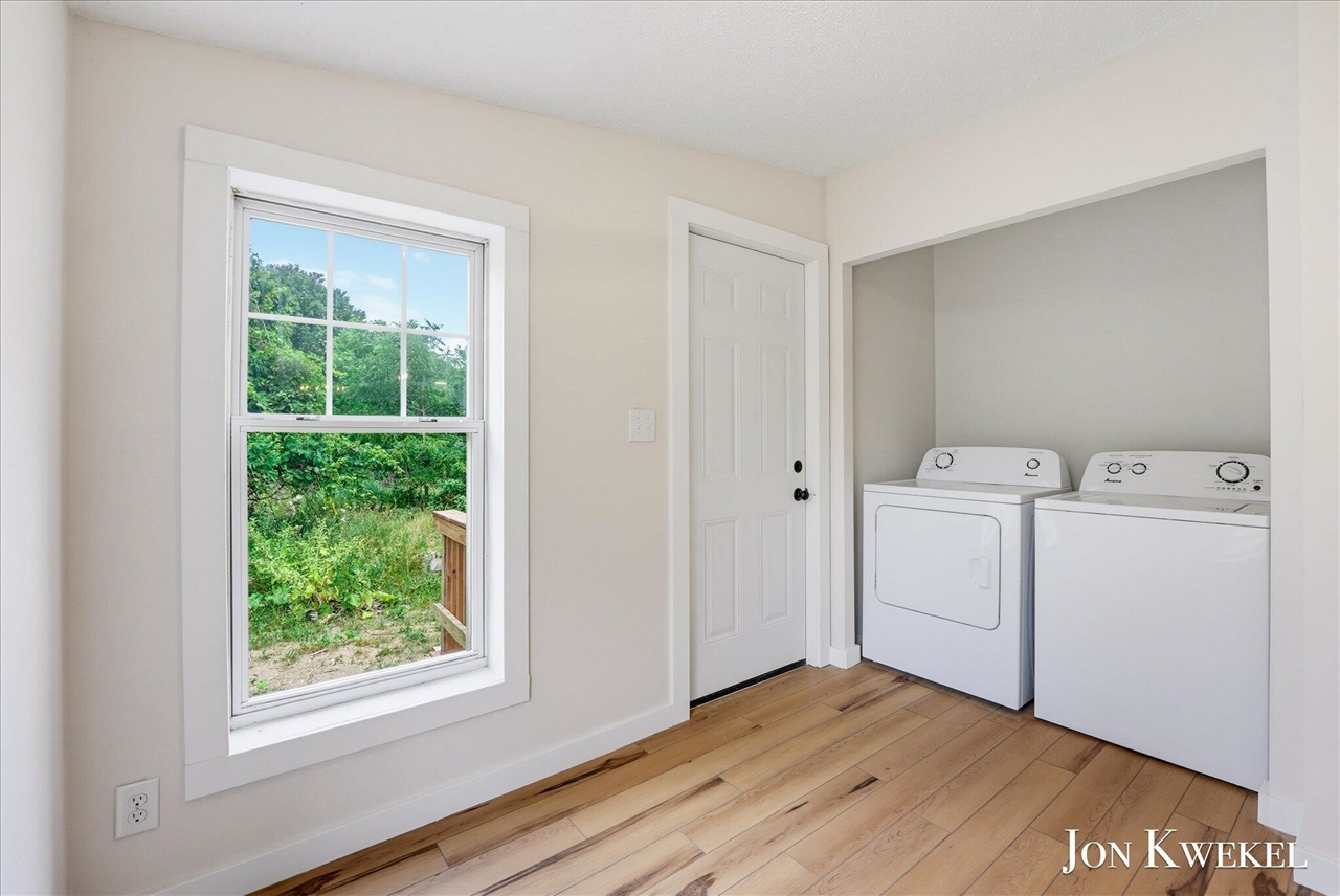 8636 Maple Road Property Photo 23