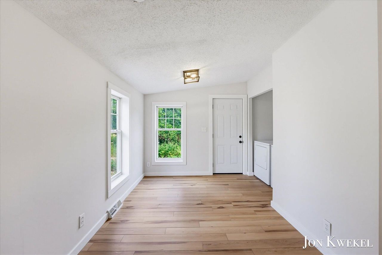 8636 Maple Road Property Photo 24