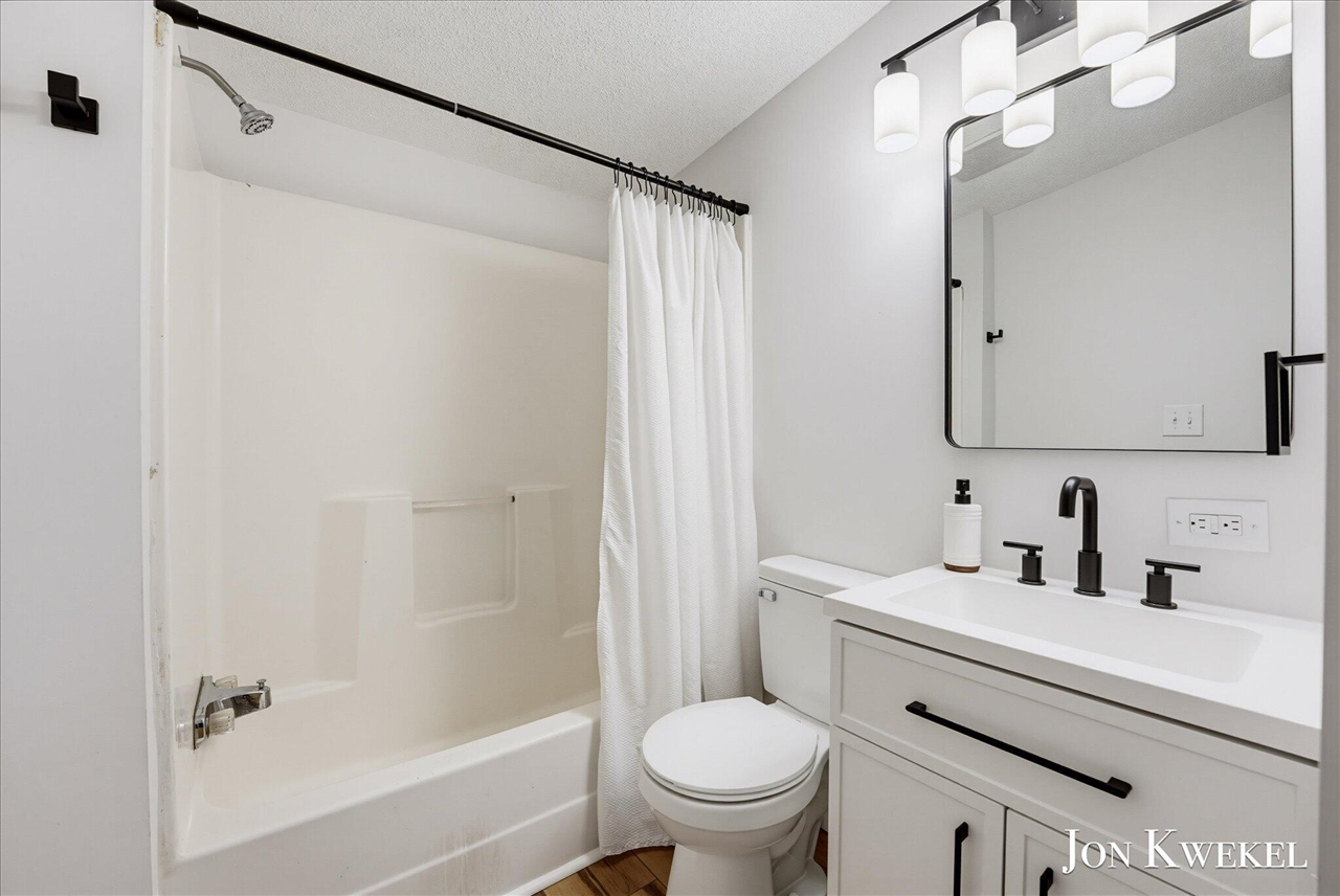 8636 Maple Road Property Photo 26