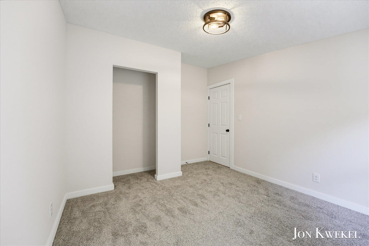8636 Maple Road Property Photo 27