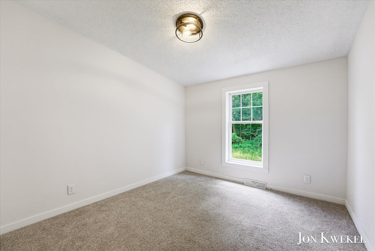 8636 Maple Road Property Photo 30