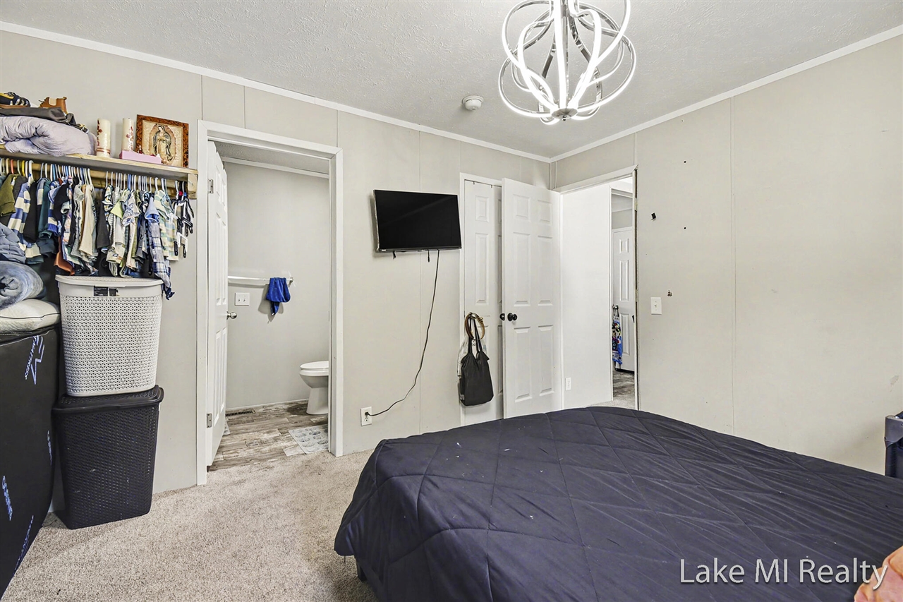 357 S Hardwick Drive Property Photo 8
