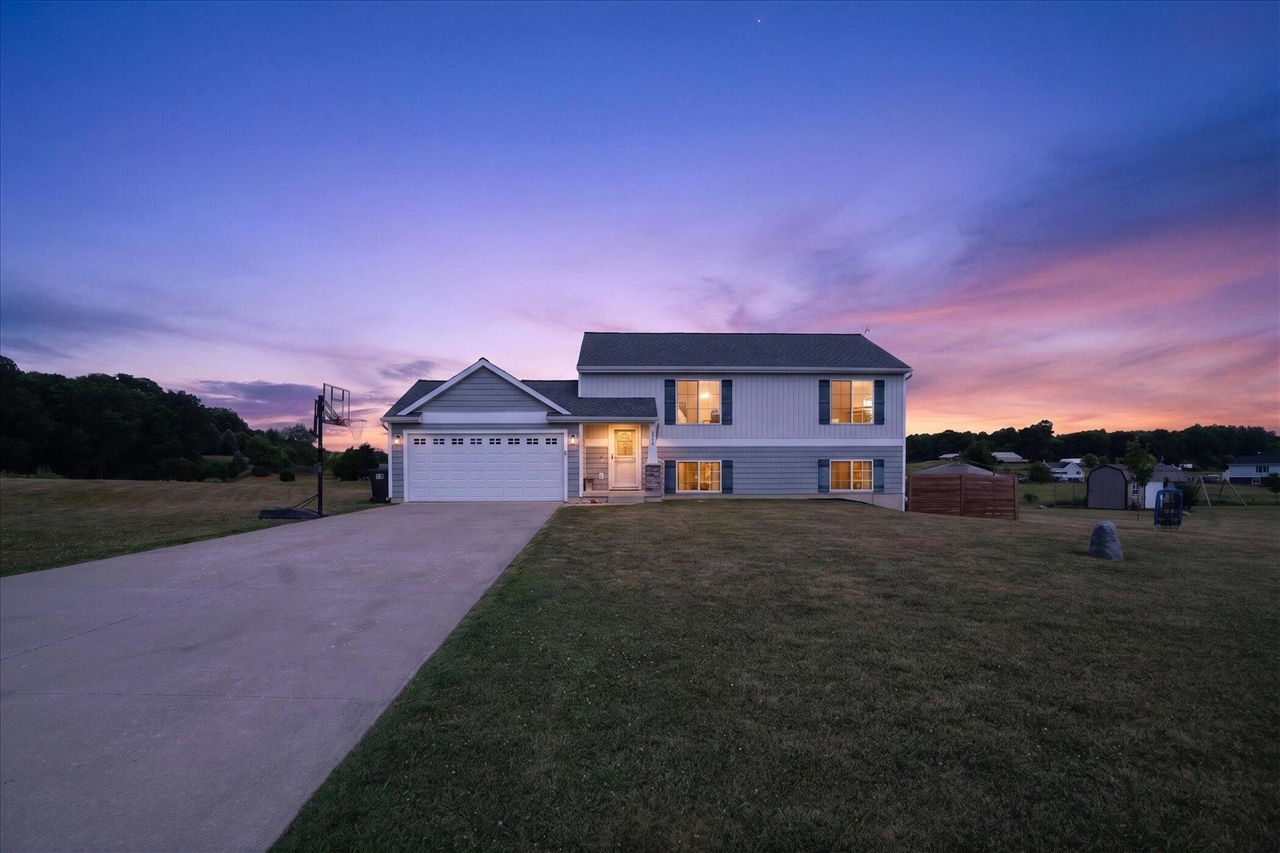2864 Fawn Cove Avenue Property Photo 1