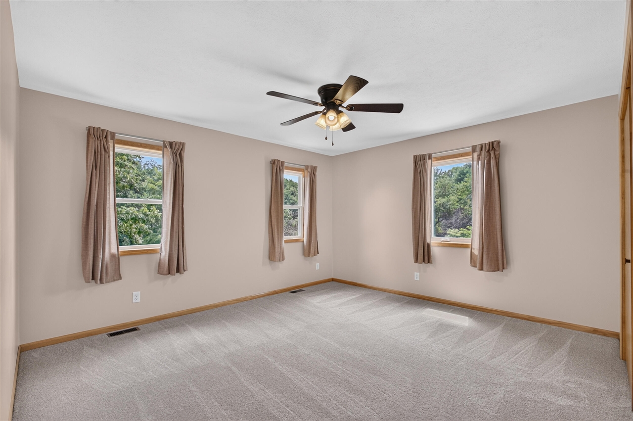 3820 N Beech Avenue Property Photo 15