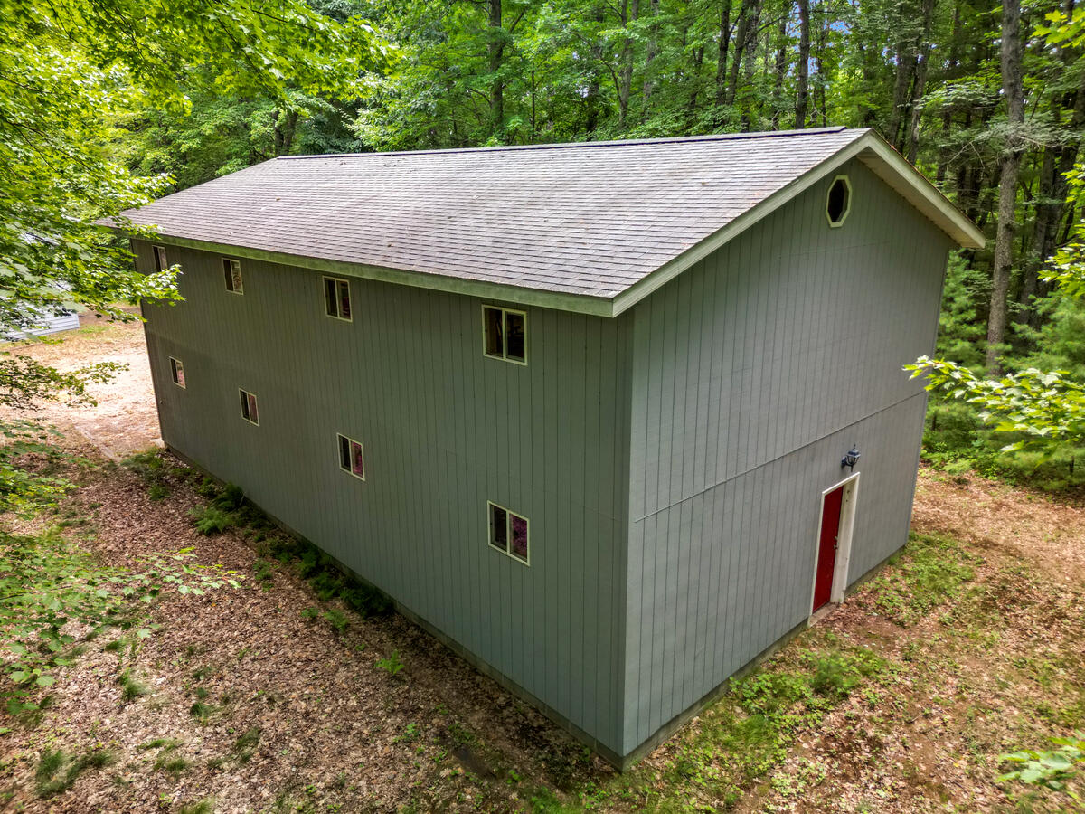 3283 S Spruce Avenue Property Photo 4