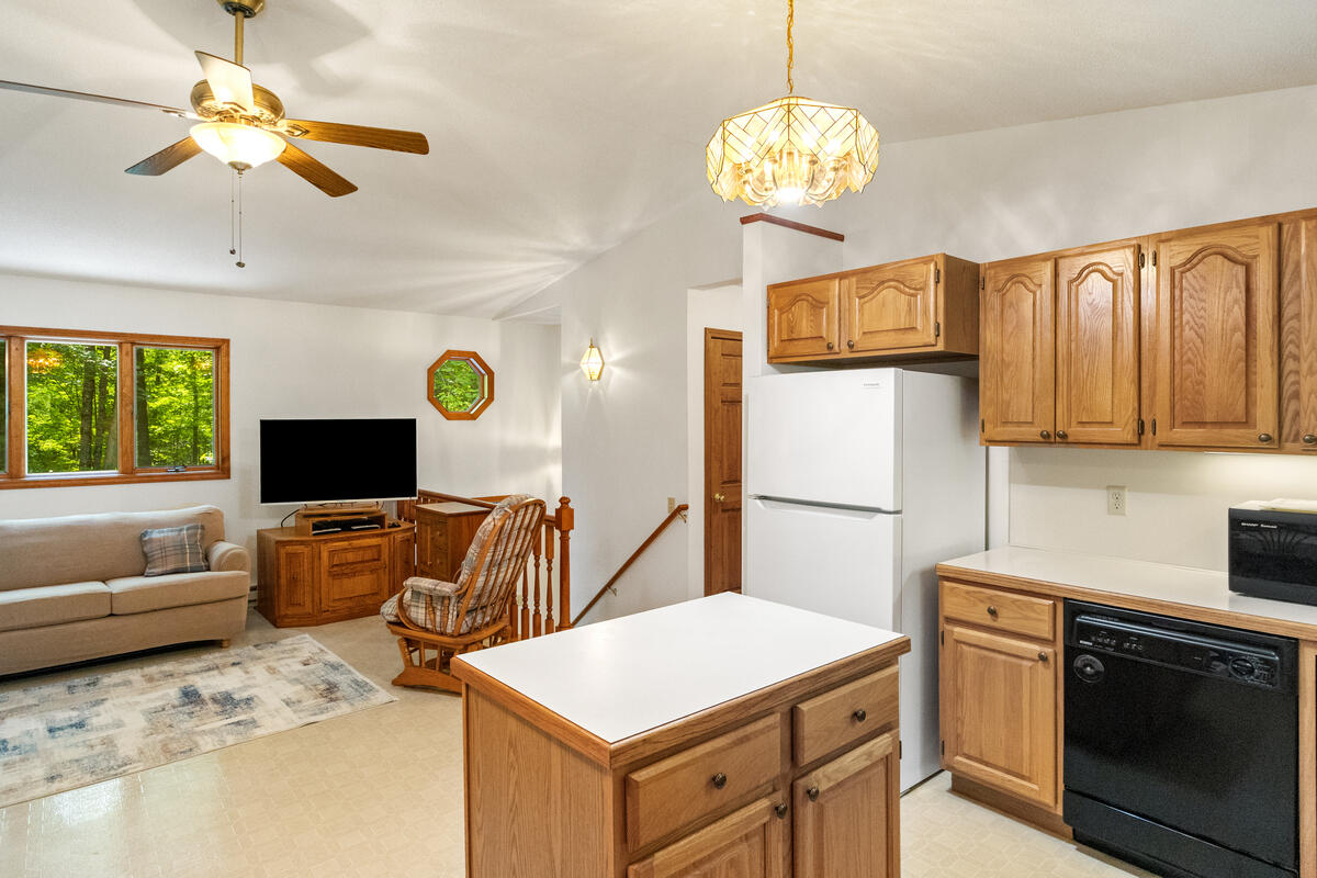 3283 S Spruce Avenue Property Photo 17