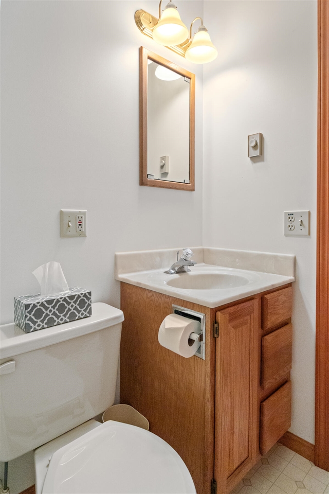 3283 S Spruce Avenue Property Photo 27