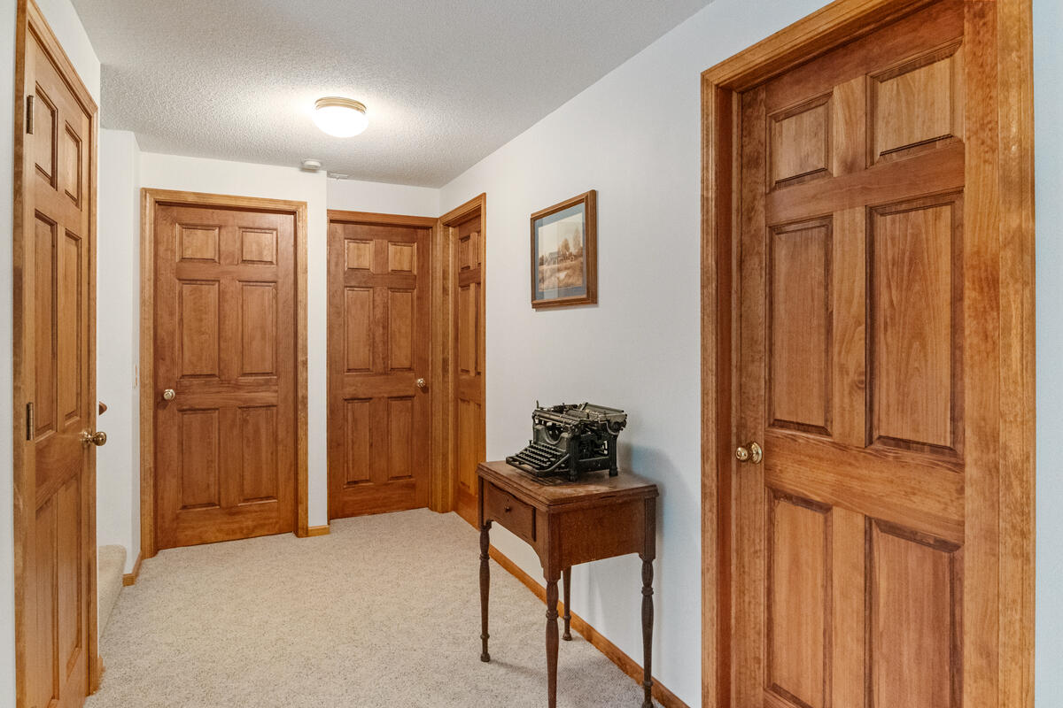 3283 S Spruce Avenue Property Photo 31