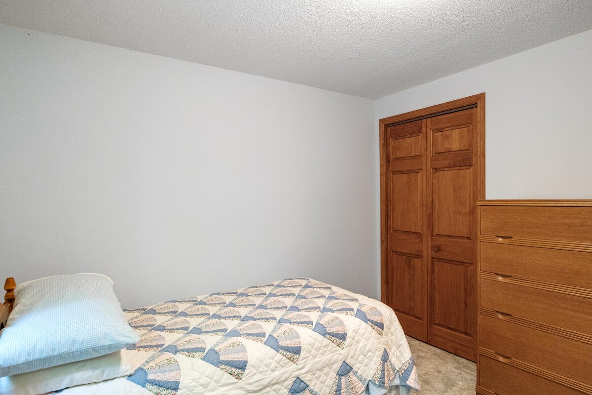 3283 S Spruce Avenue Property Photo 34