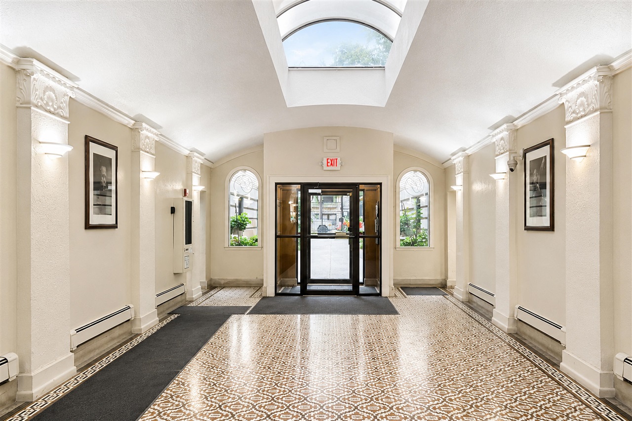 120 Seward Avenue Property Photo 3