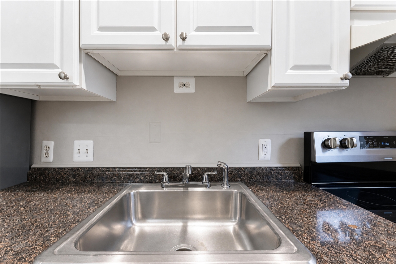 120 Seward Avenue Property Photo 9