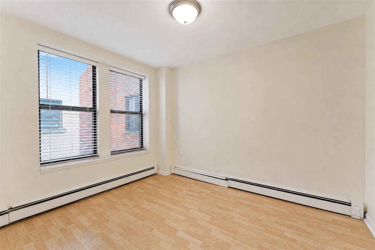 120 Seward Avenue Property Photo 12