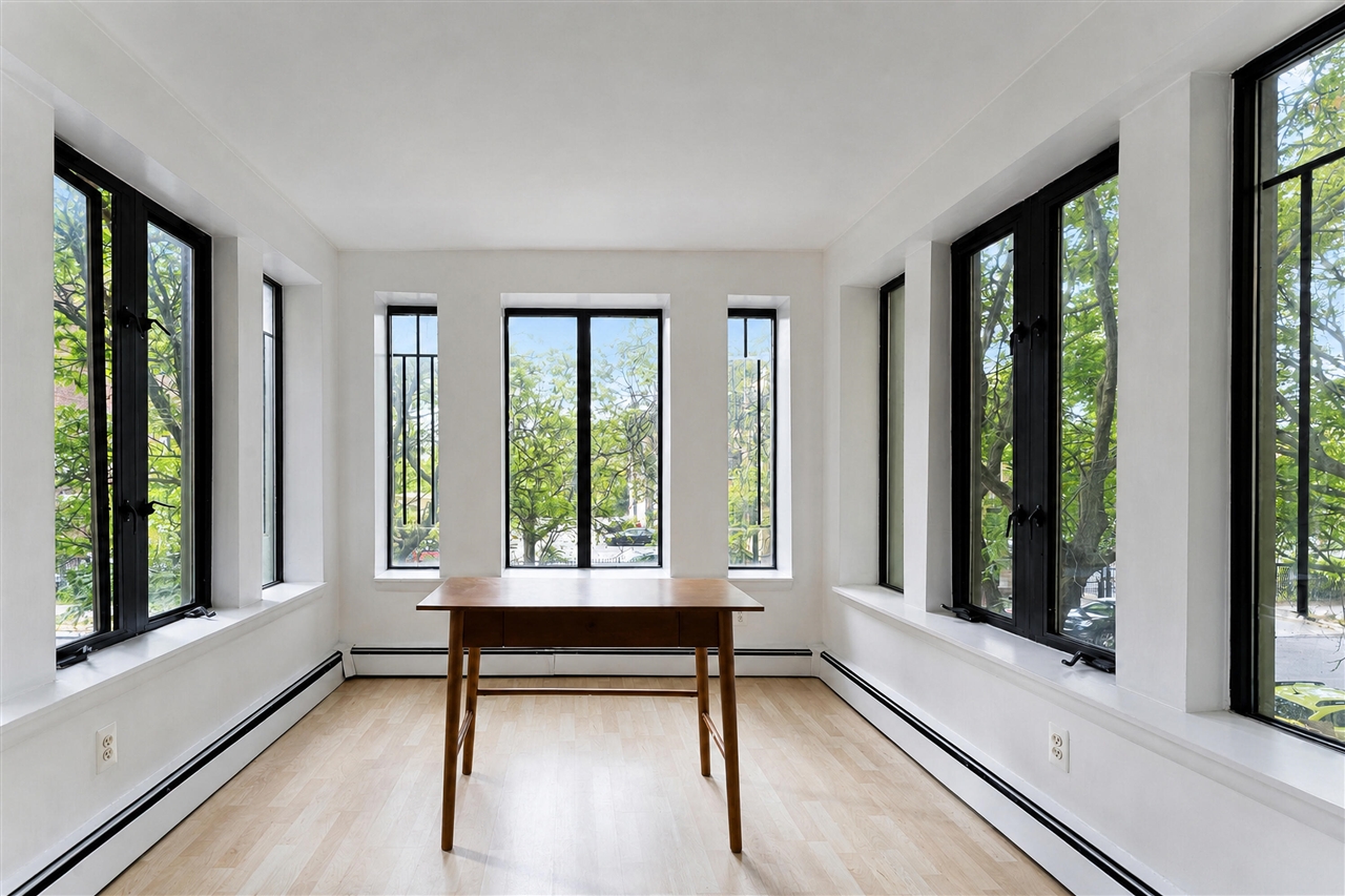 120 Seward Avenue Property Photo 16