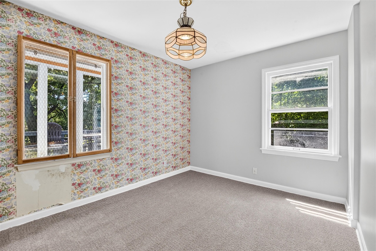 1202 Pinehurst Boulevard Property Photo 11