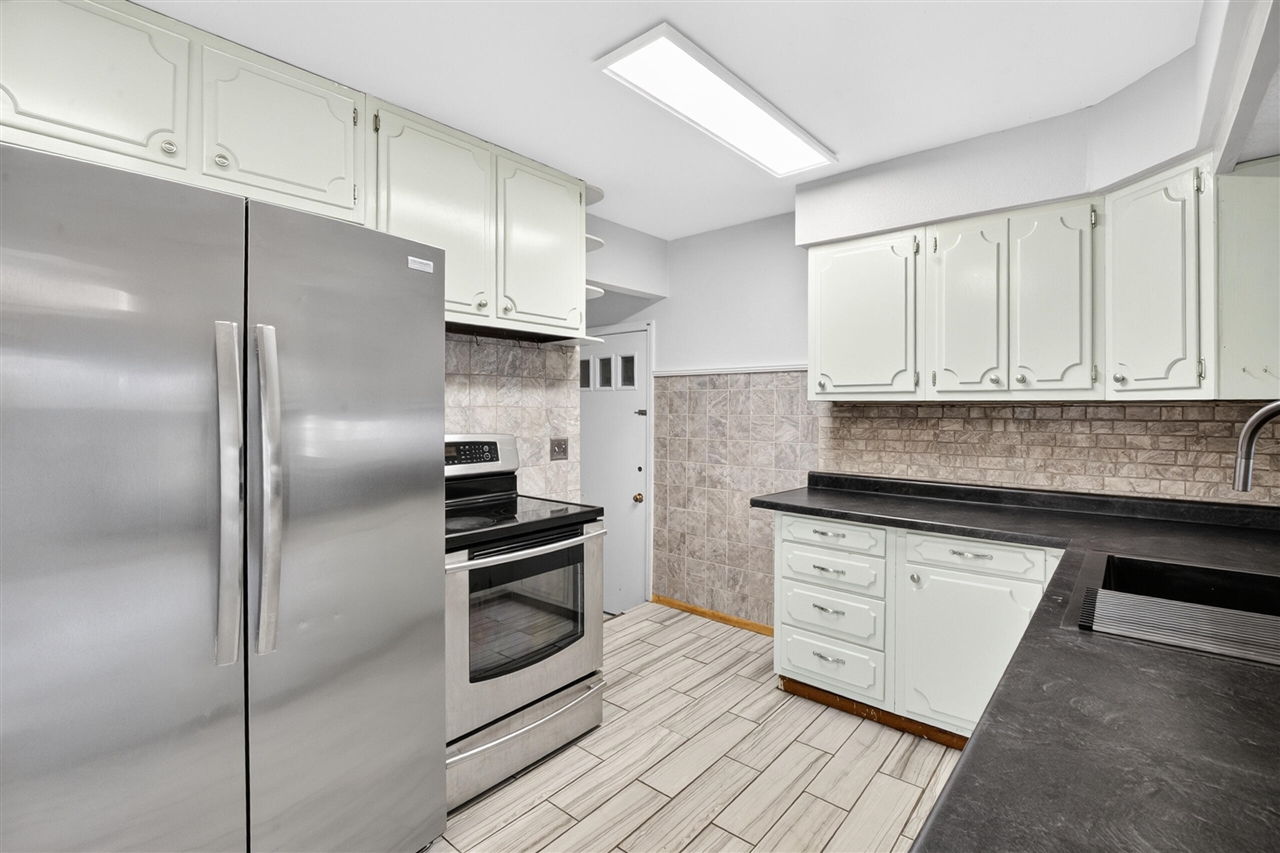 1202 Pinehurst Boulevard Property Photo 13