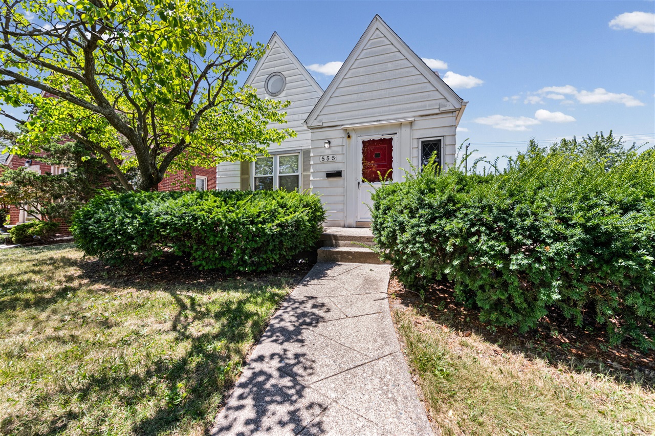 555 N Martha Street