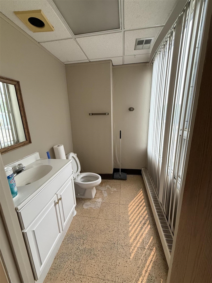 801 S Adams Road Property Photo 9