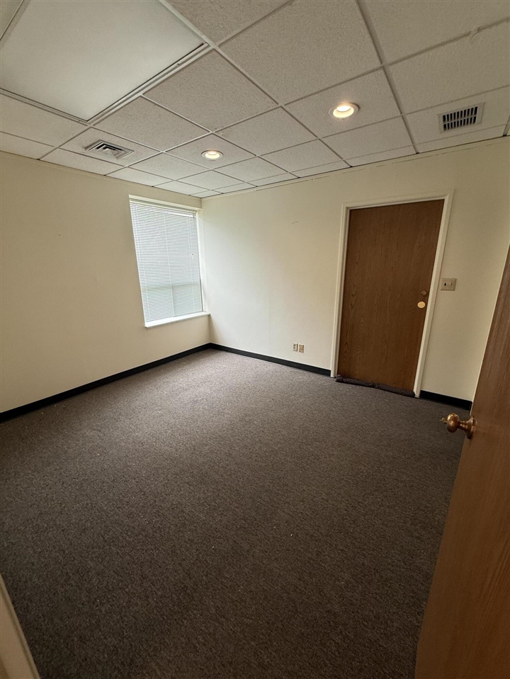 801 S Adams Road Property Photo 12