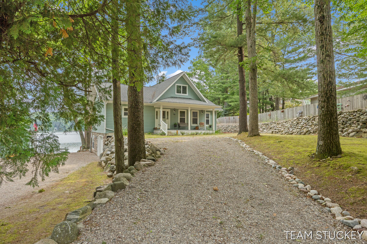 8583 N Homestead Circle Property Photo 2