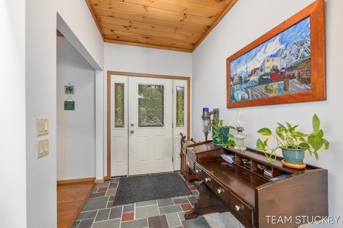 8583 N Homestead Circle Property Photo 6