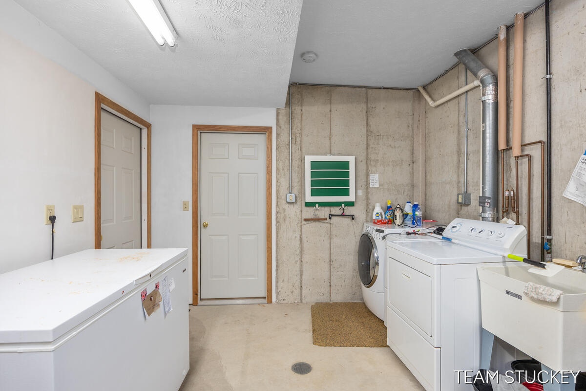 8583 N Homestead Circle Property Photo 32