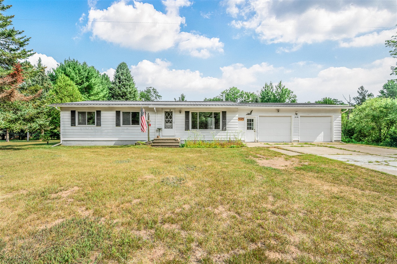 20290 11 Mile Road Property Photo 1