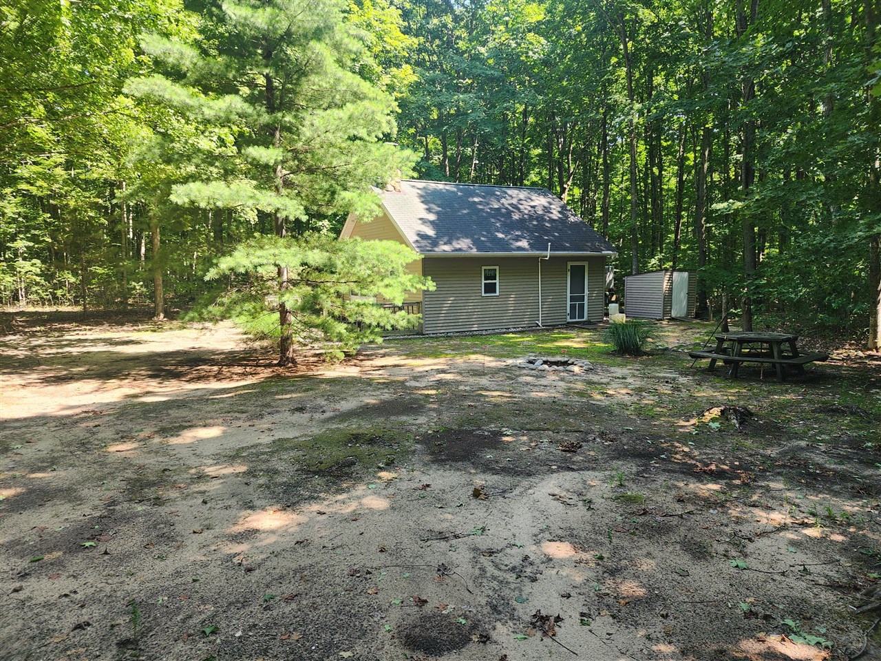 2587 W Armstrong Lake Trail Property Photo 1