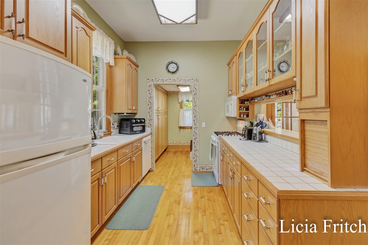 6421 Durham Road Property Photo 13