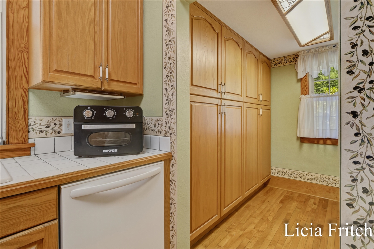 6421 Durham Road Property Photo 17