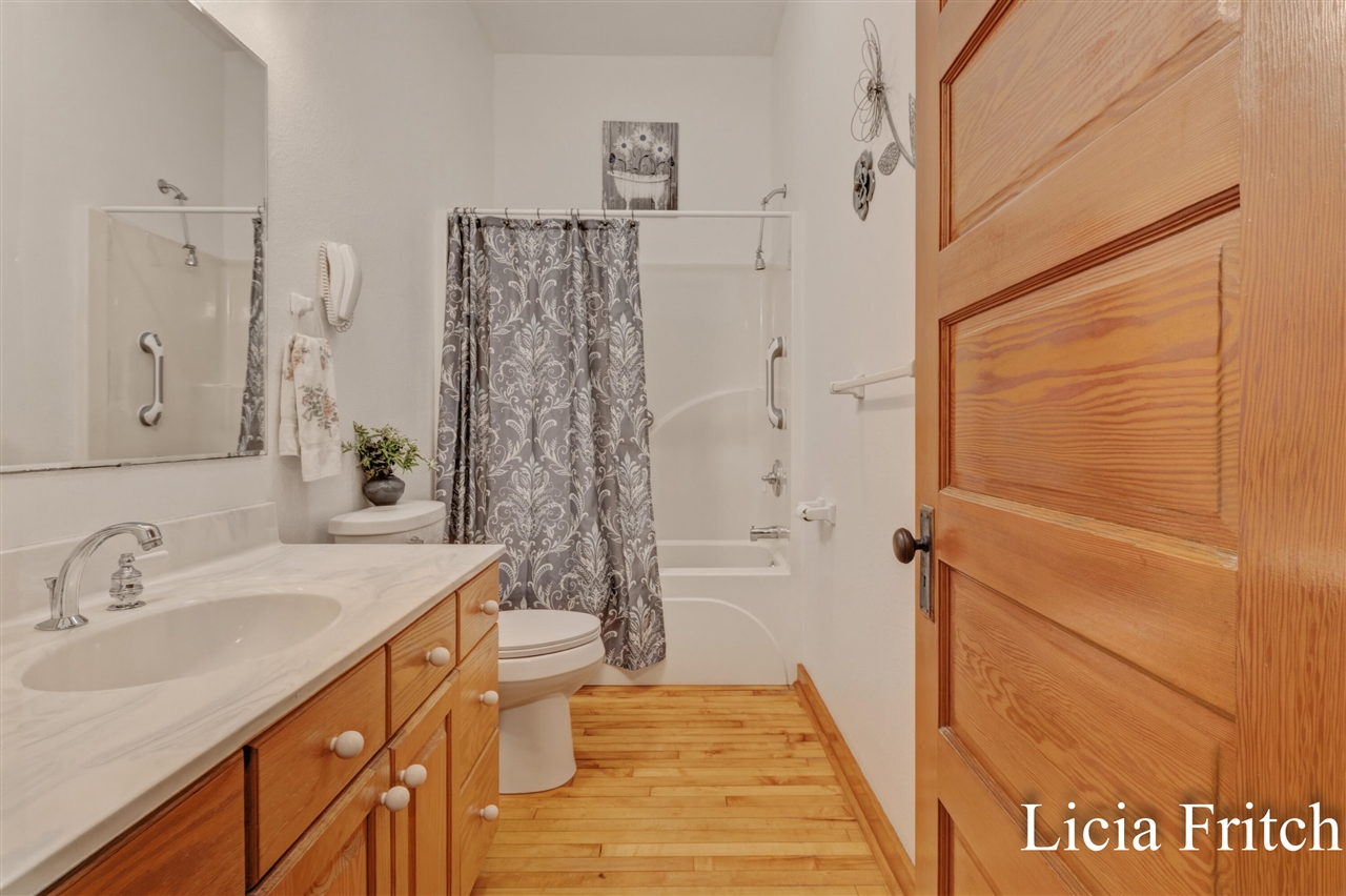 6421 Durham Road Property Photo 24